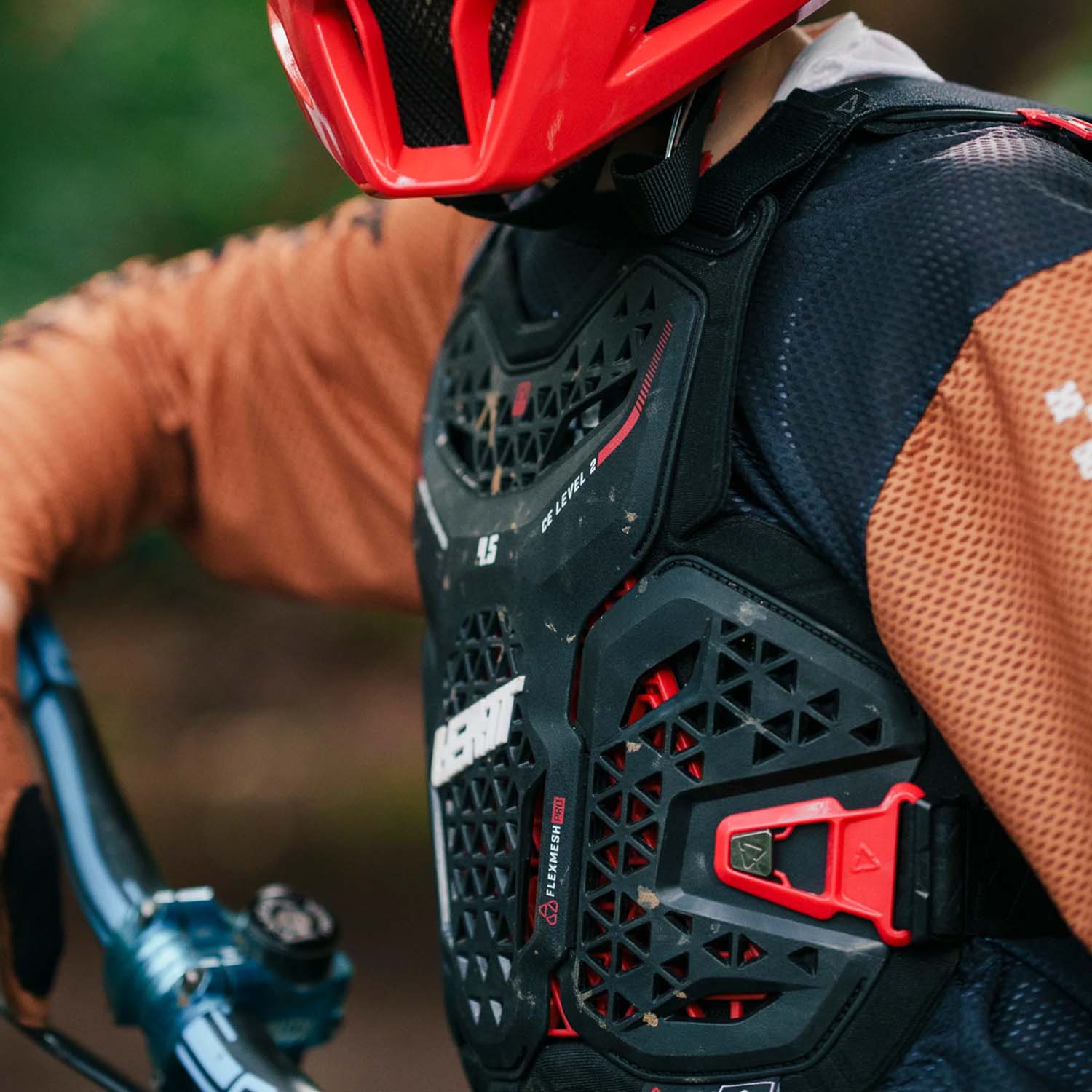 Leatt Chest Protector 4.5 Hybrid Junior Black - Ultimate Cycles Nowra