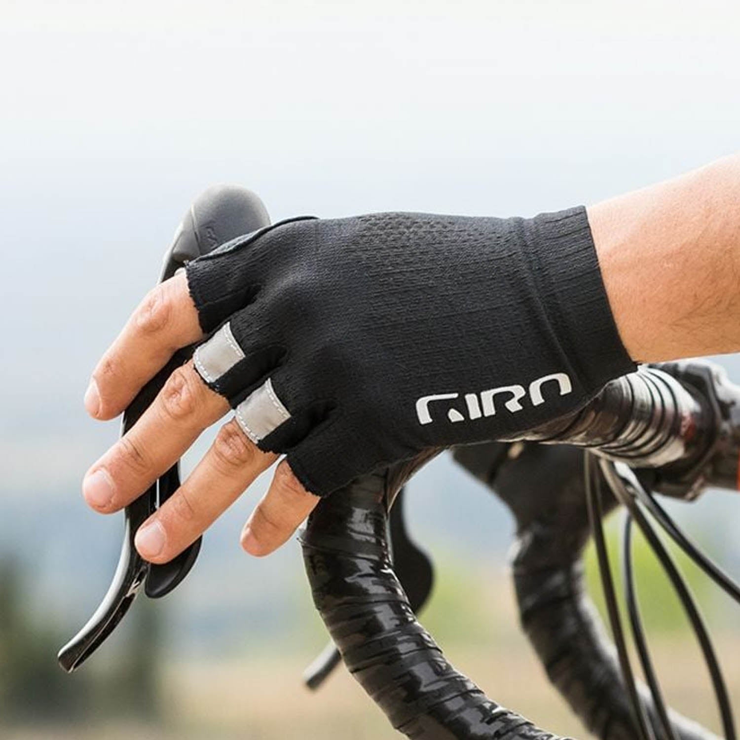 Giro Glove Xnetic Road Black - Ultimate Cycles Nowra
