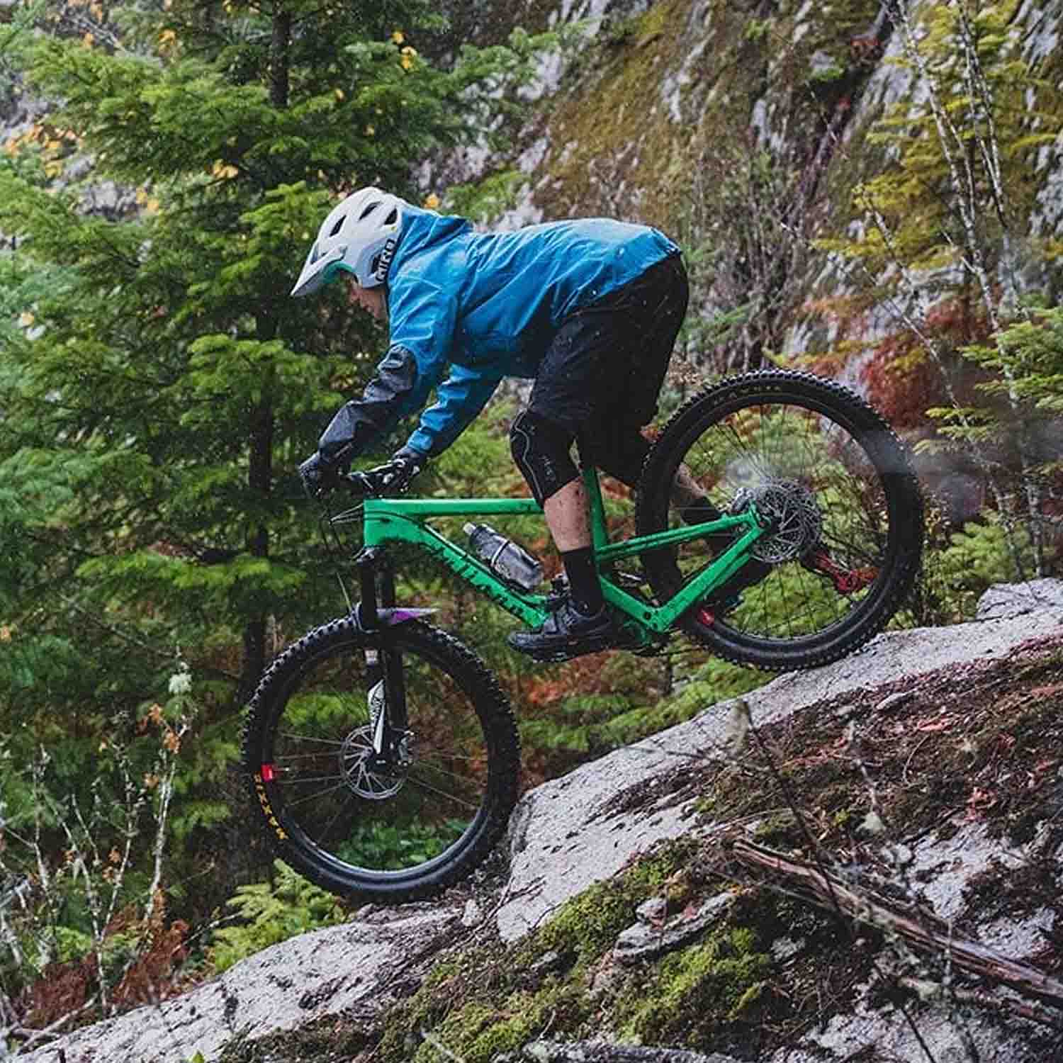 Giro Glove Xnetic H2o Blk Med - Ultimate Cycles Nowra