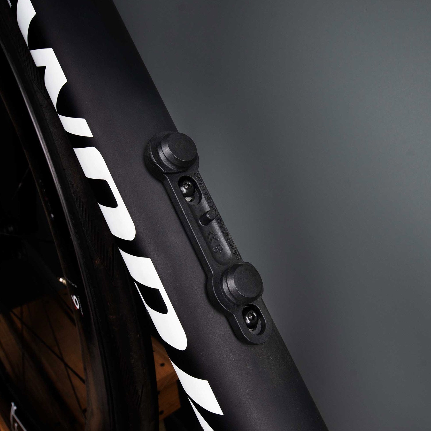 Guee Mag Ii Bake Base - Magnetic Bottle Holder - Ultimate Cycles Nowra