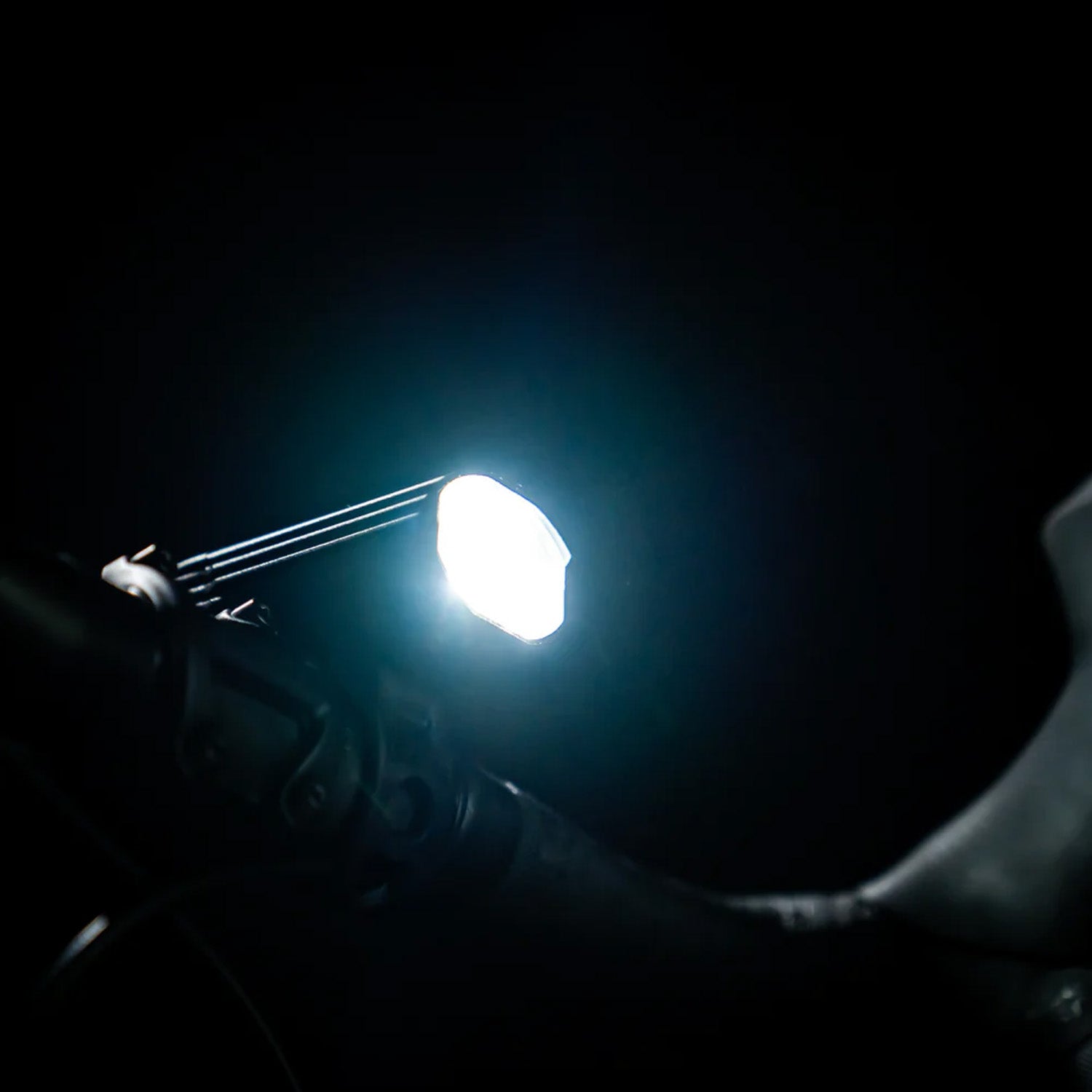 Lezyne Fusion Drive Pro 600+ Frt Usb-c - Ultimate Cycles Nowra