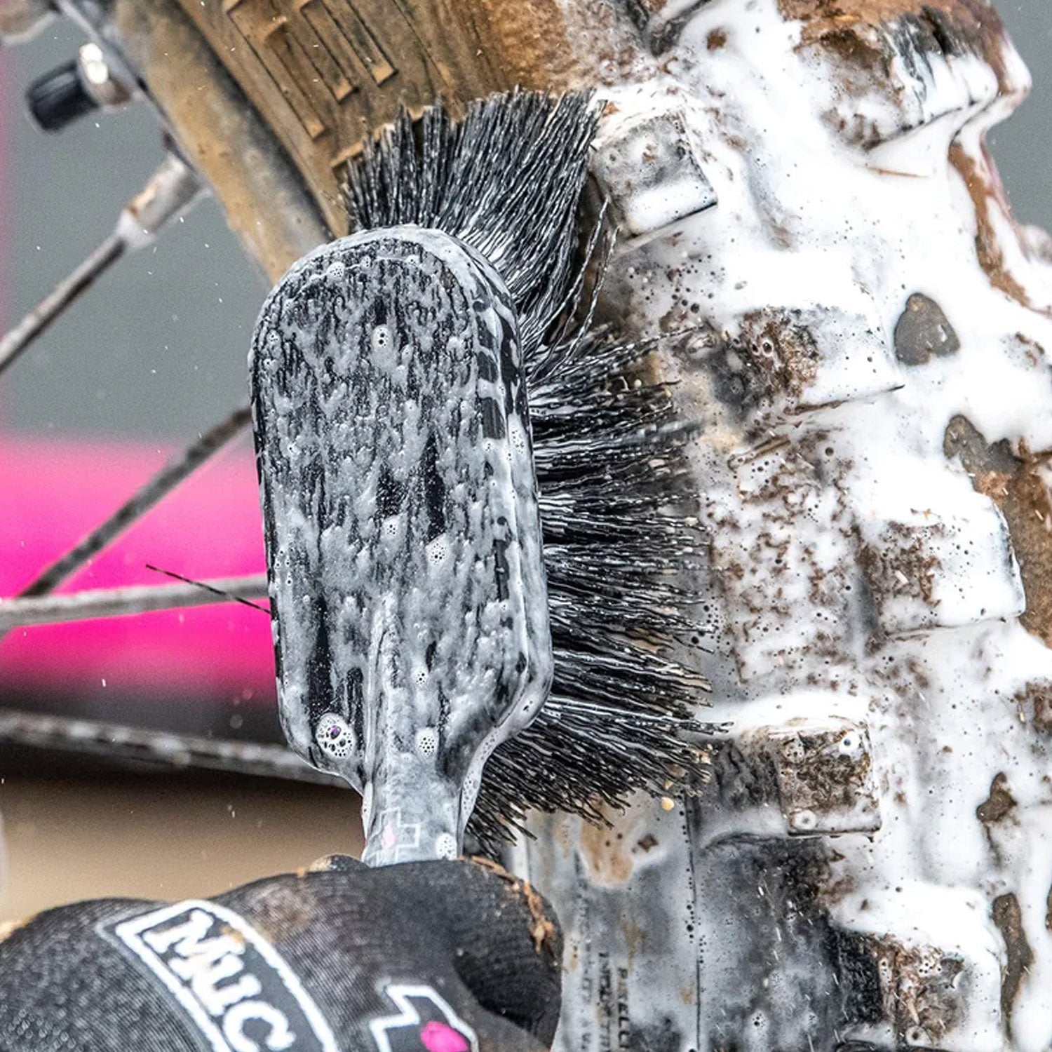 Muc-off Cleaning Brush Tyre/cassette Black - Ultimate Cycles Nowra
