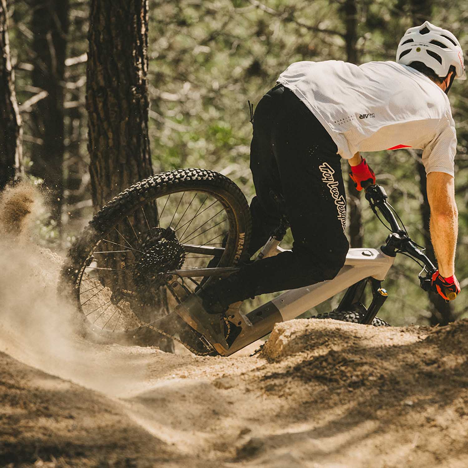 Goodyear Wrangler Mtr Enduro Tlr Comp Blk - Ultimate Cycles Nowra