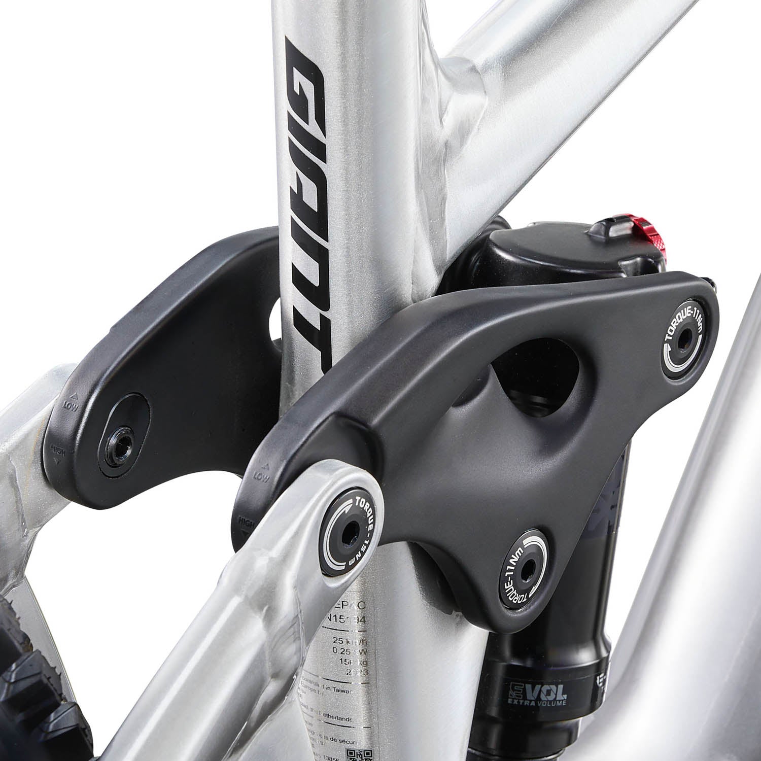 GIANT REIGN E+ 3 MED RAW ALLOY - Ultimate Cycles Nowra