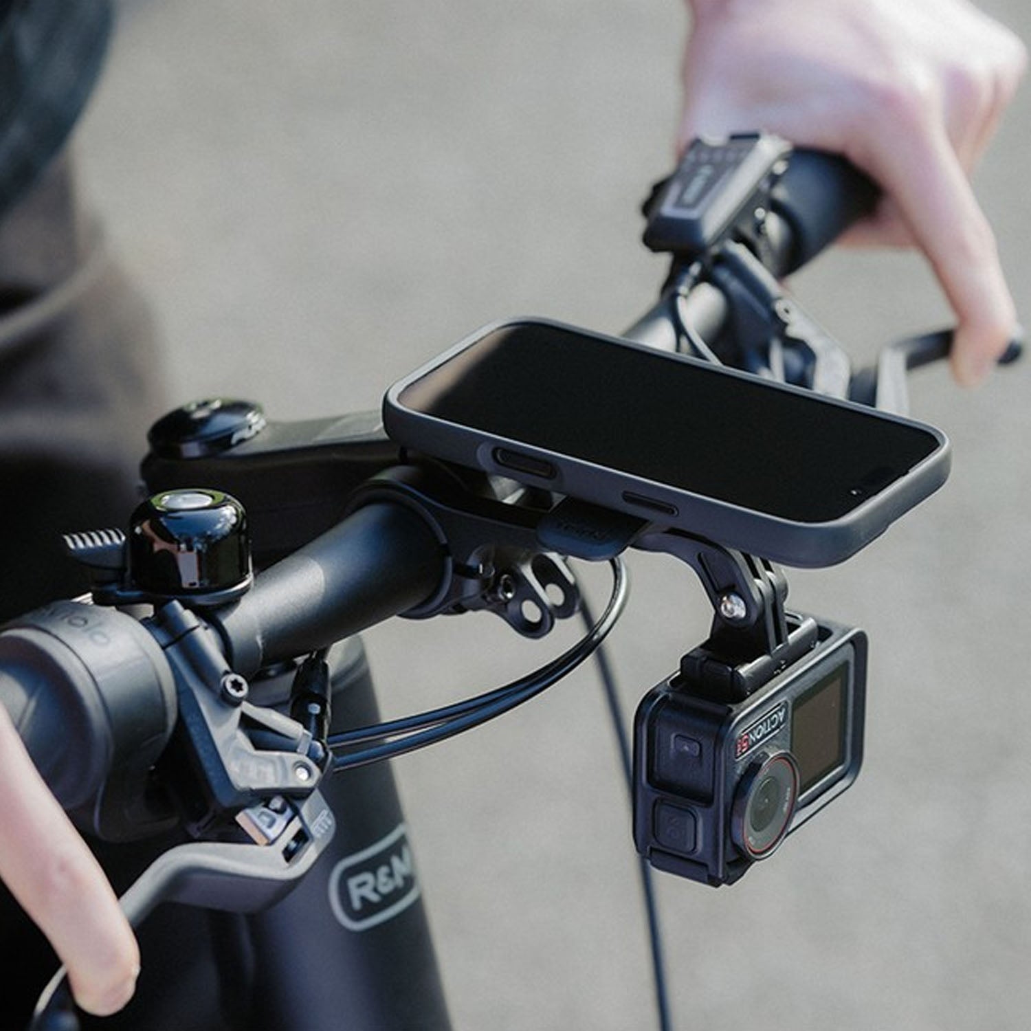 Quad Lock Out Front Mount Pro V2