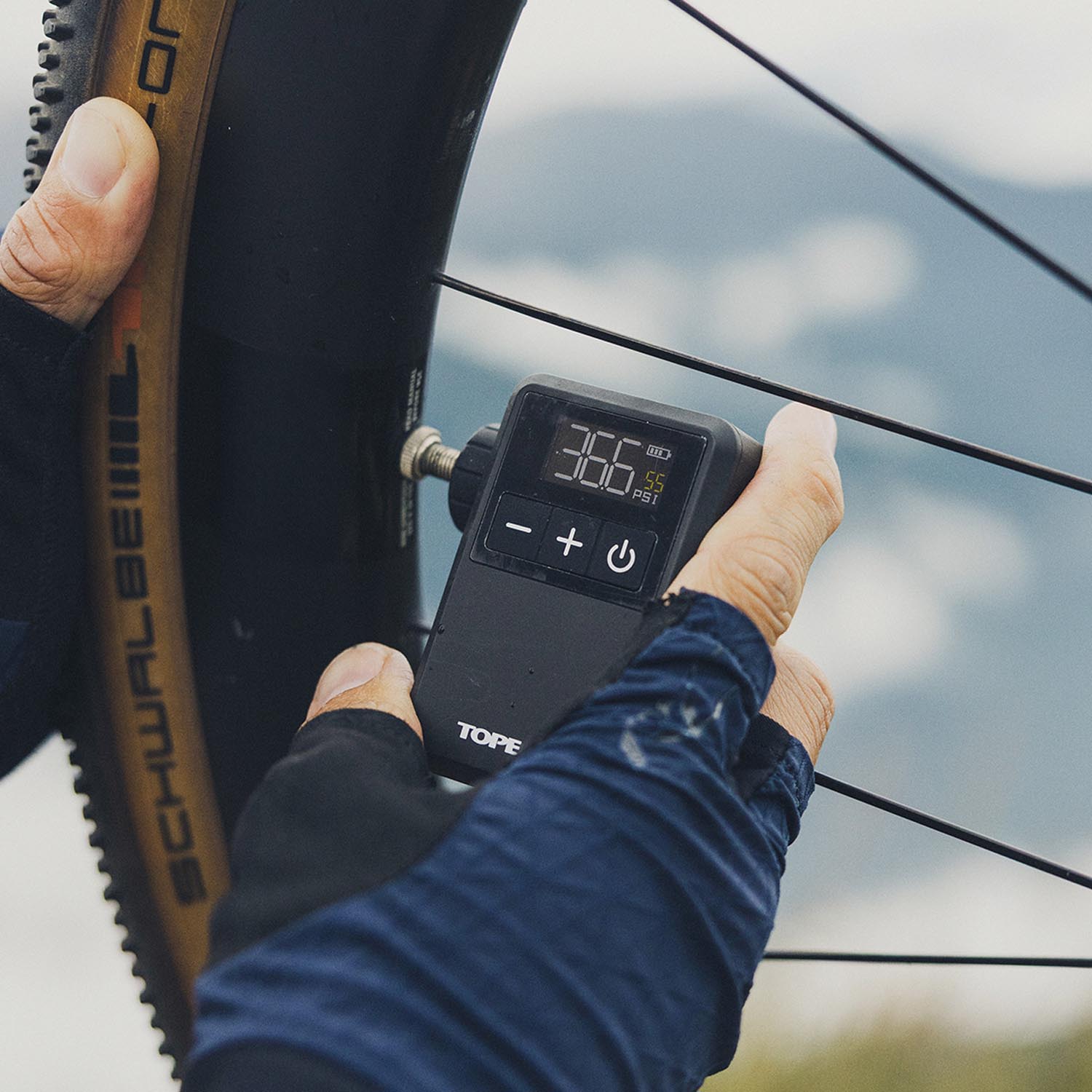 Topeak E-Booster 120PSI Mini Digital Pump